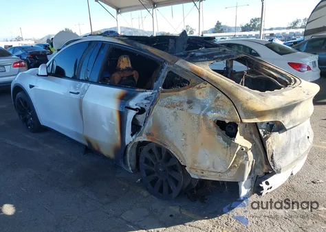 2020 Tesla Model Y Long Range Dual Motor All-Wheel Drive from USA, damaged, VIN 5YJYGDEEXLF008624